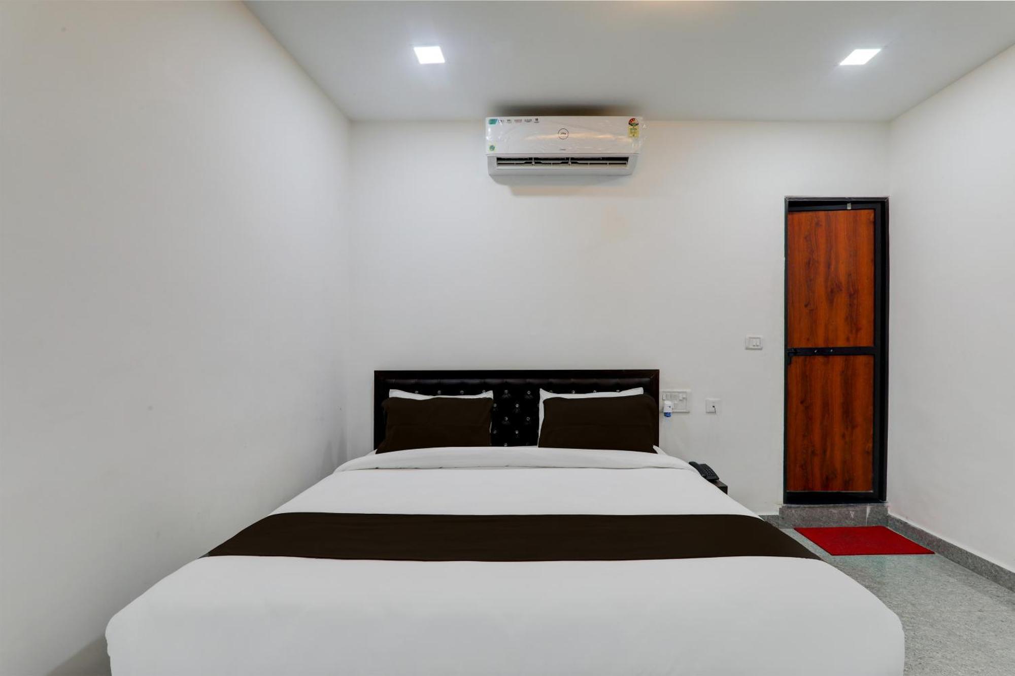 Super Hotel O Flagship Hotel Mk Palace Lucknow Buitenkant foto