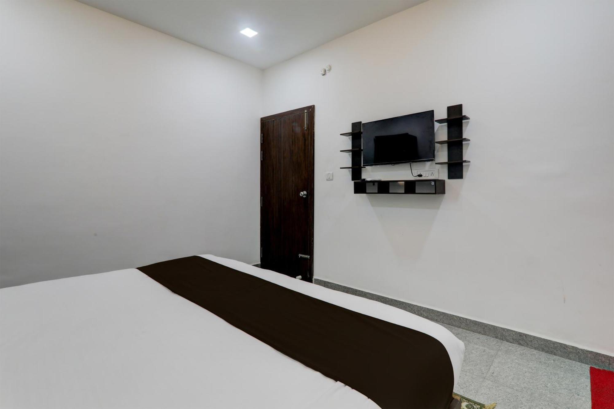 Super Hotel O Flagship Hotel Mk Palace Lucknow Buitenkant foto